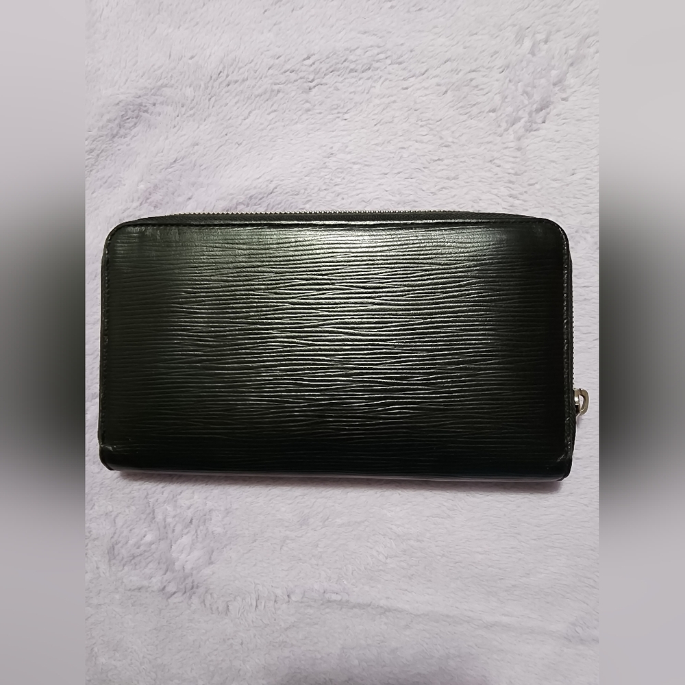 Louis Vuitton Black Epi Zippy Organizer - Picture 7 of 16